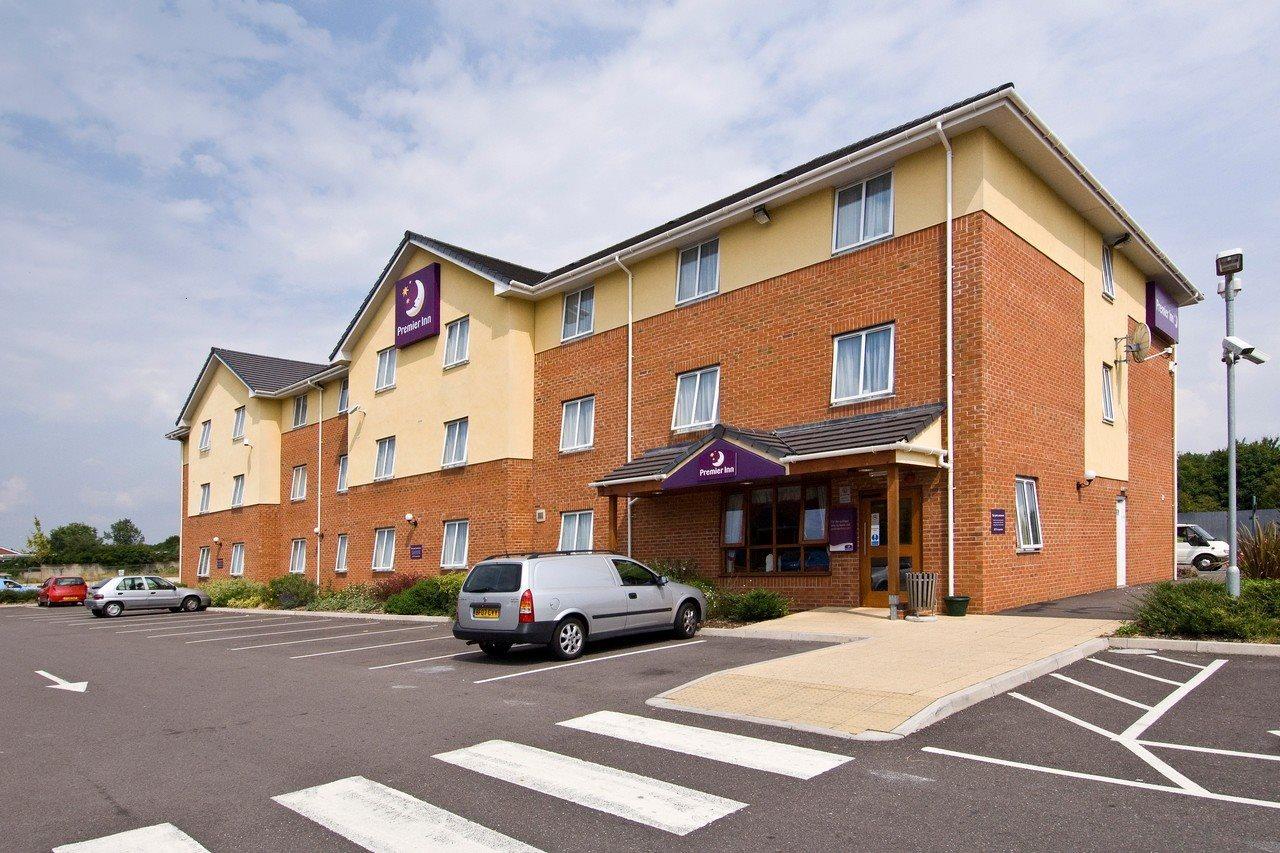 Premier Inn Swindon Central Extérieur photo